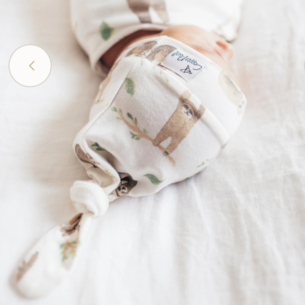 Copper Pearl Top Knot Hat -Noah Print